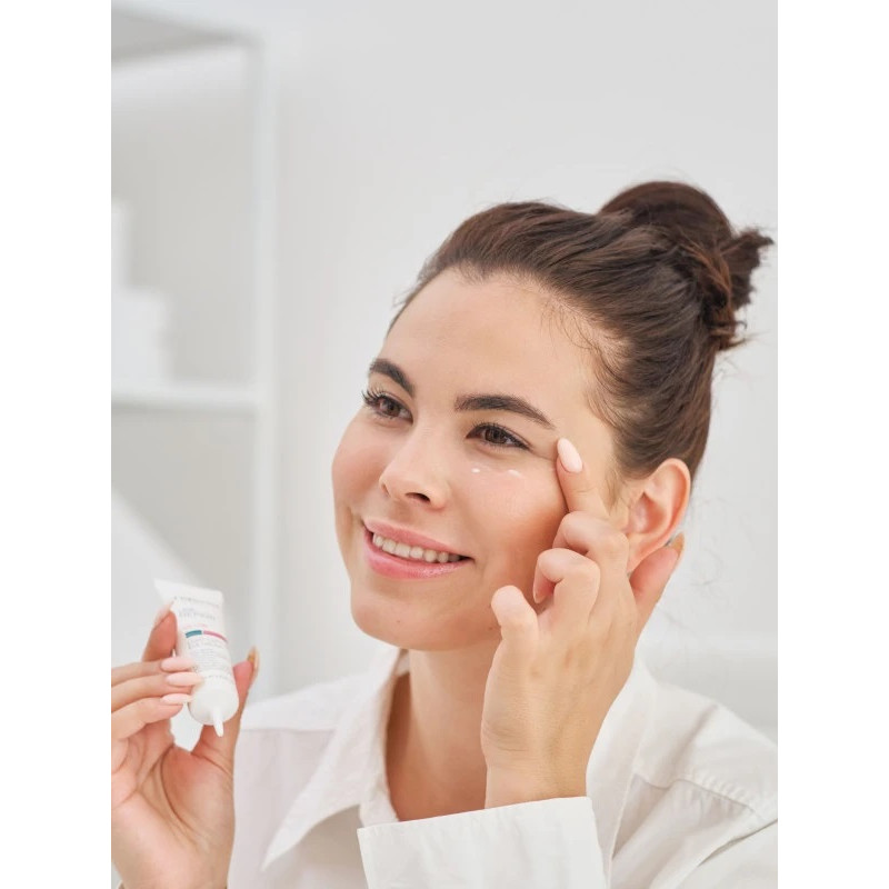 LINE REPAIR GLOW LIGHT CAPTURE EYE CREAM  Багатофункціональний крем для шкіри навколо очей  +ПОДАРУНОК міні